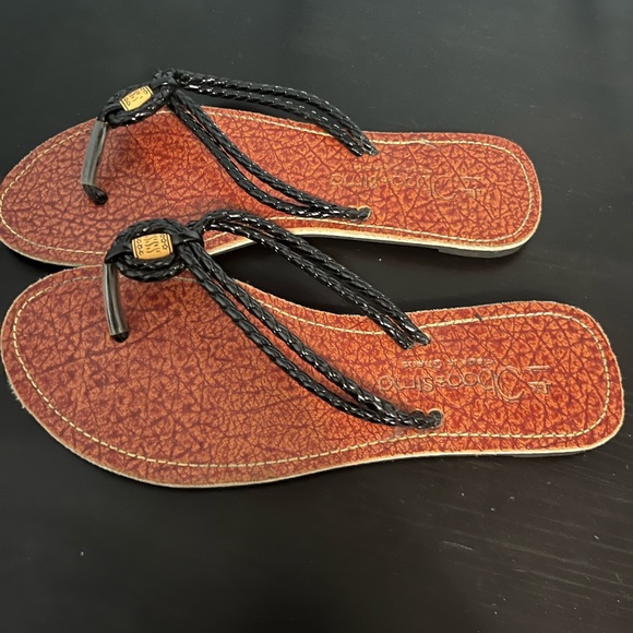 Made in Ghana slippers - Picture 2 of 3